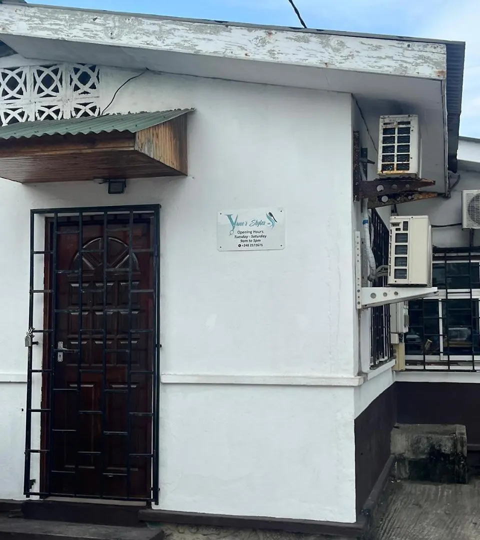 Guest house Le Chateau Bleu Anse aux Pins