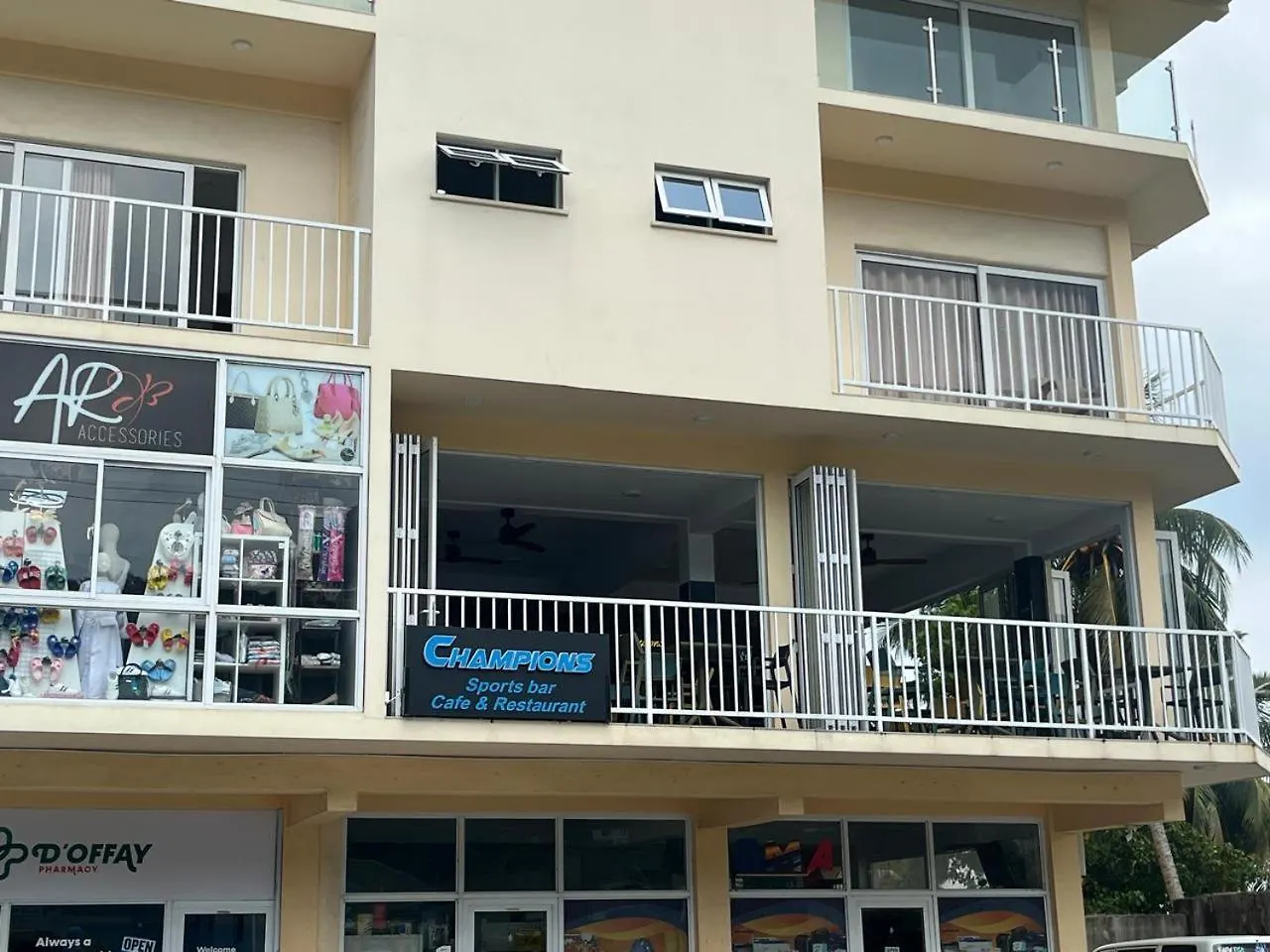 Le Chateau Bleu Anse aux Pins 3*,
