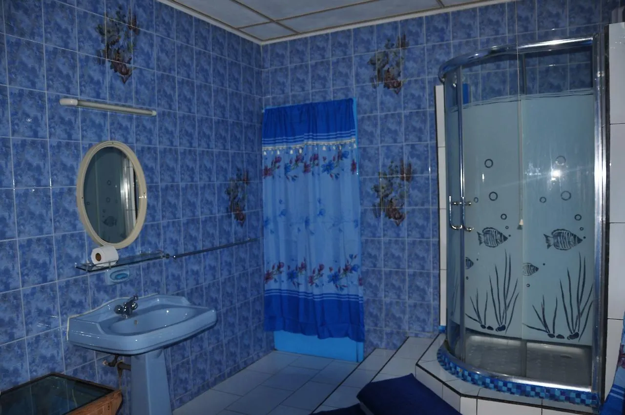 Le Chateau Bleu Anse aux Pins Guest house