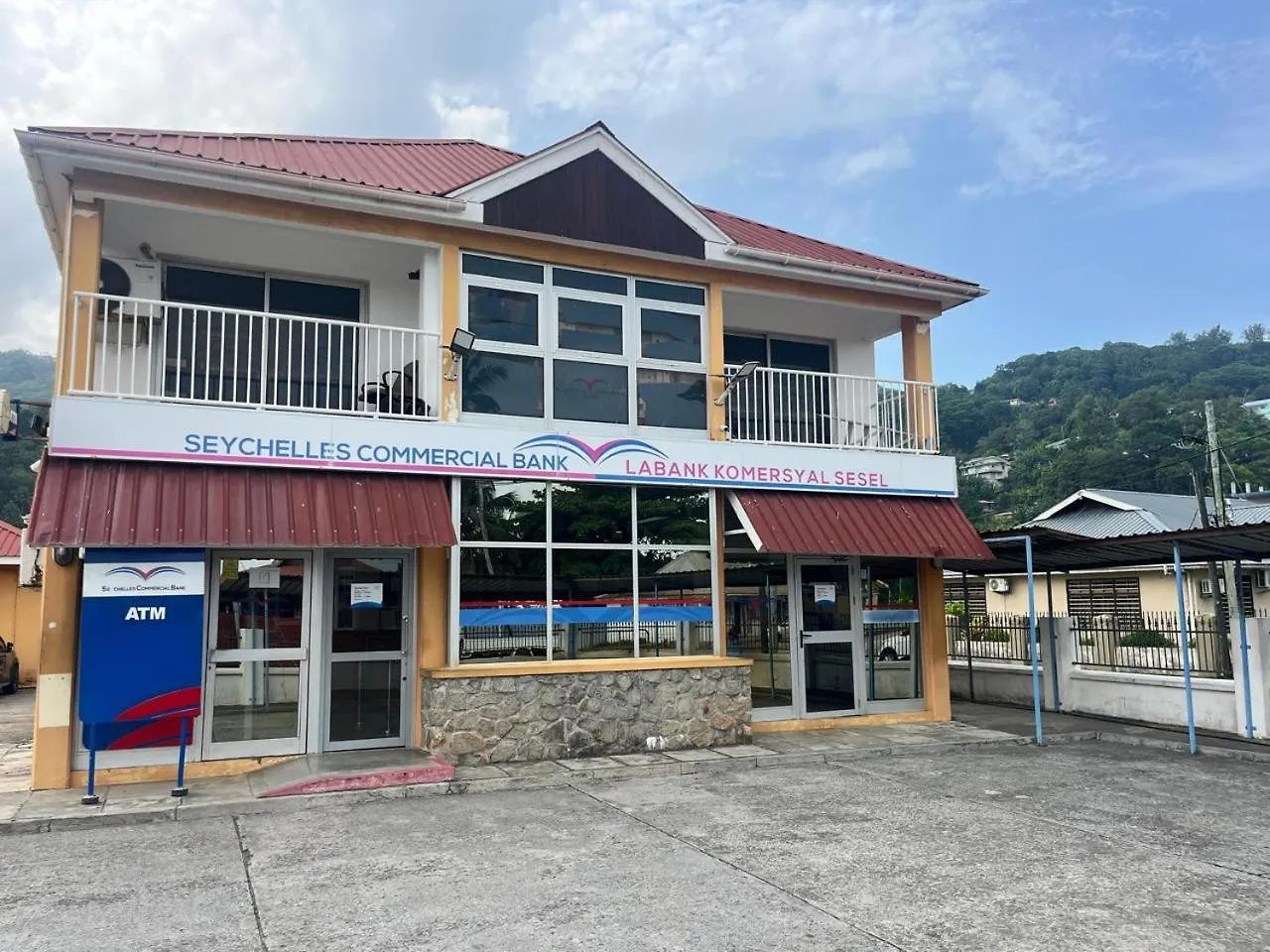 Le Chateau Bleu Anse aux Pins