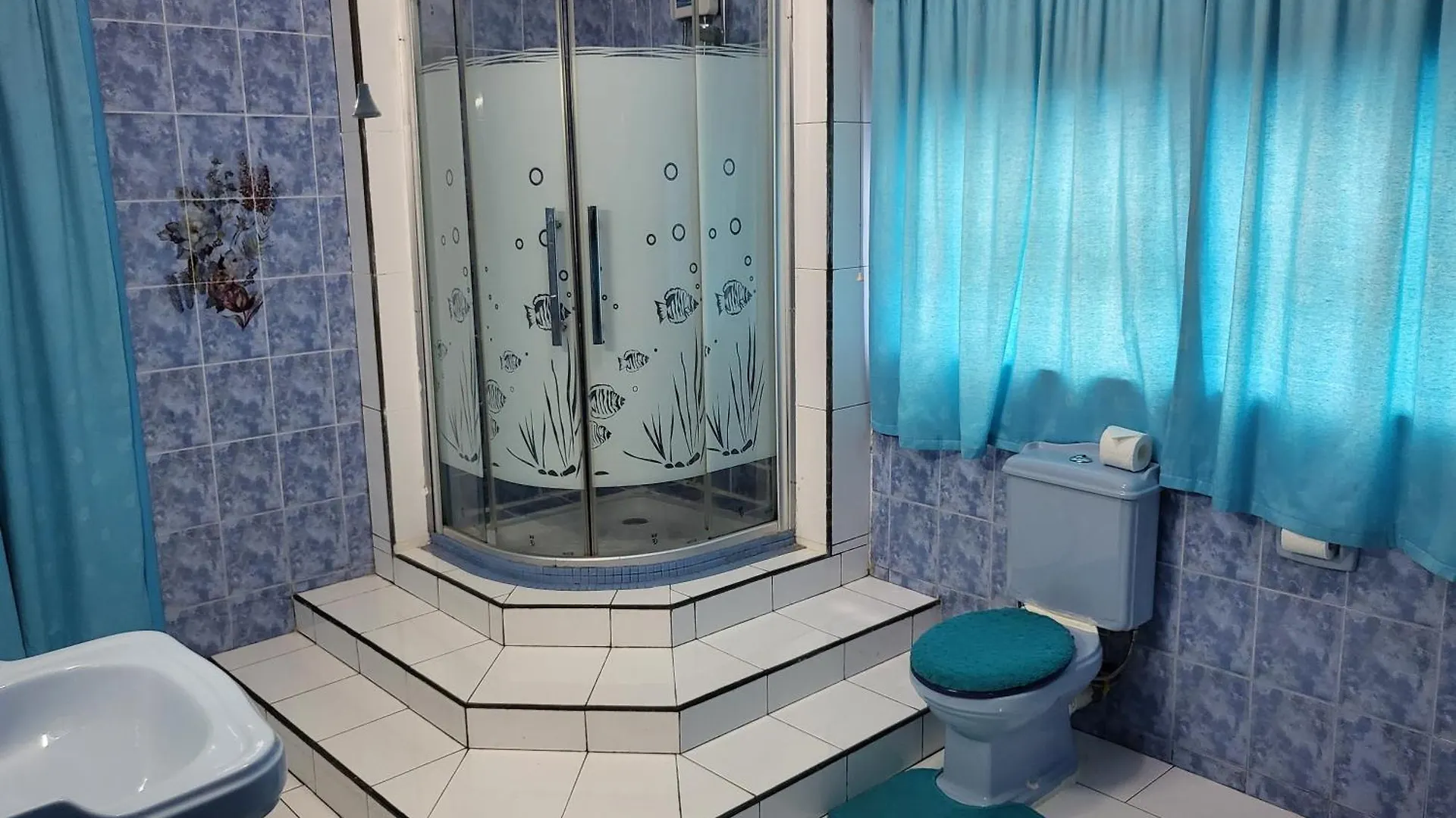 Le Chateau Bleu Anse aux Pins