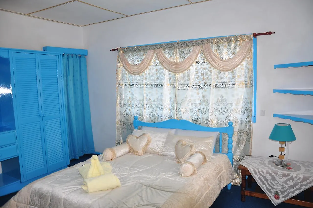 Le Chateau Bleu Anse aux Pins